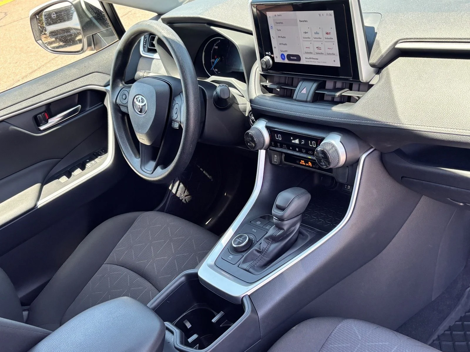 Used 2024 Ice Cap Toyota XLE image 8