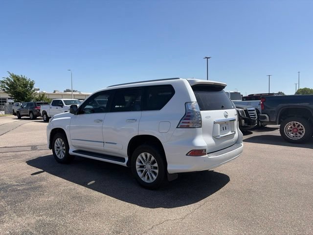 Used 2017 White Lexus 460 image 5