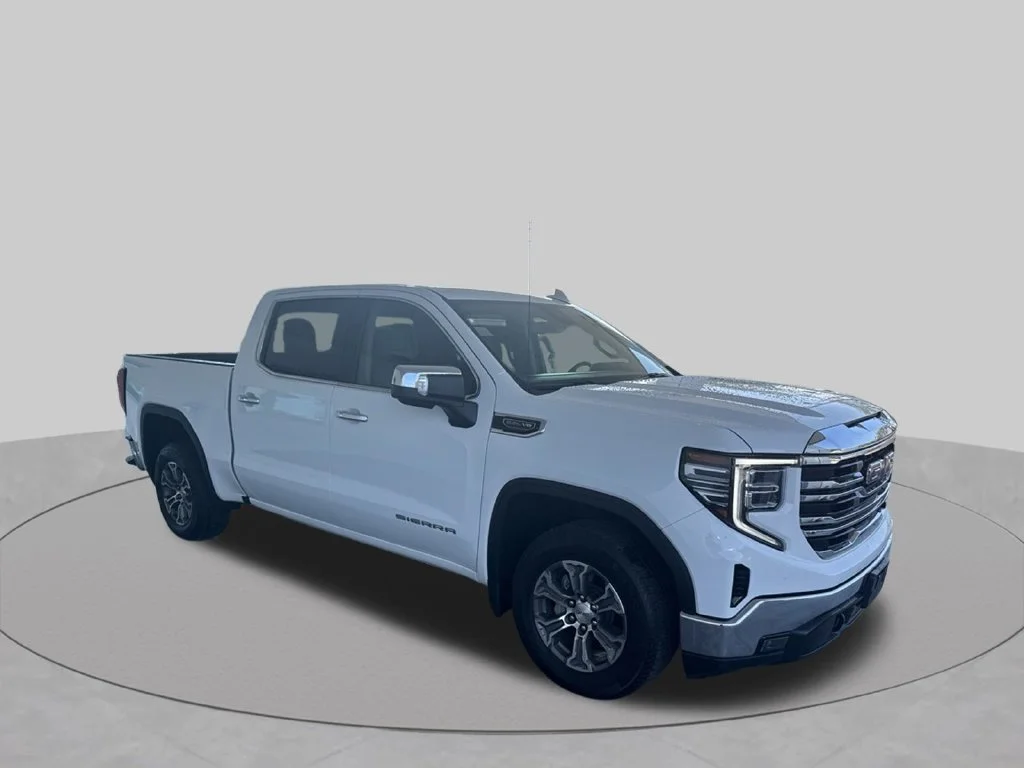 Used 2025 Summit White GMC SLT image 13