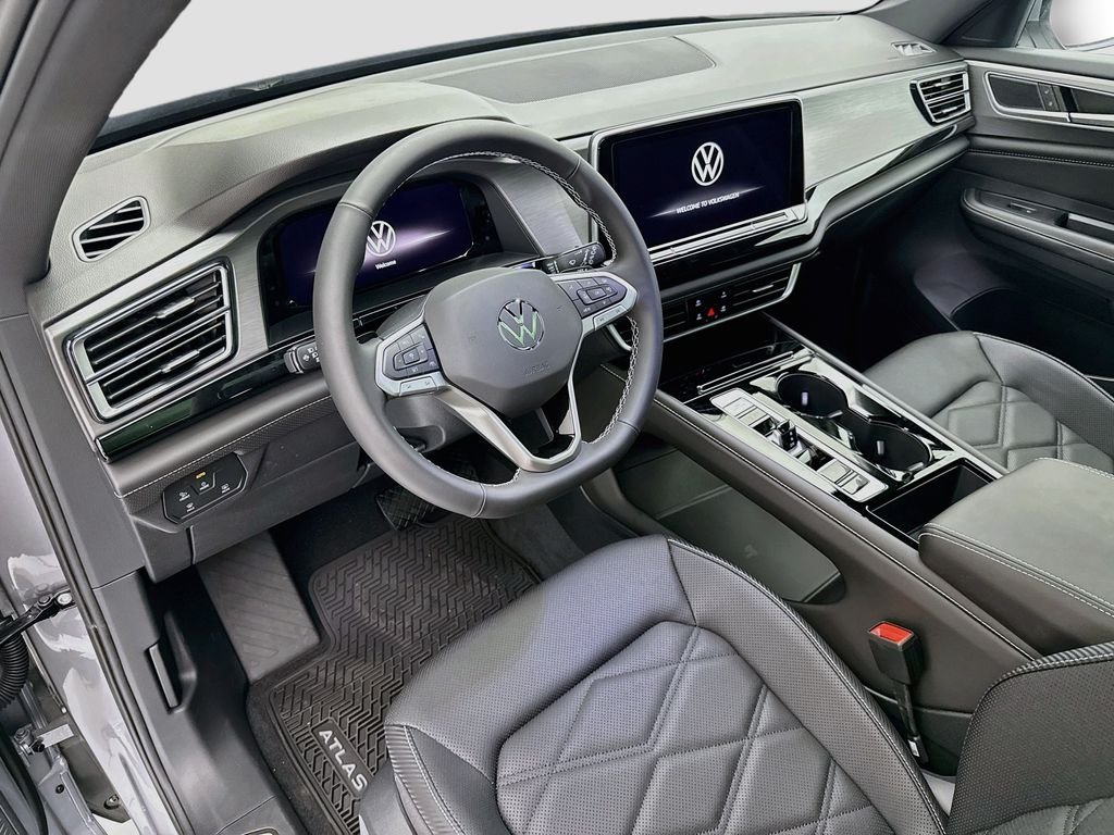 New 2026 Silver Mist Metallic Volkswagen SE w/Technology image 9