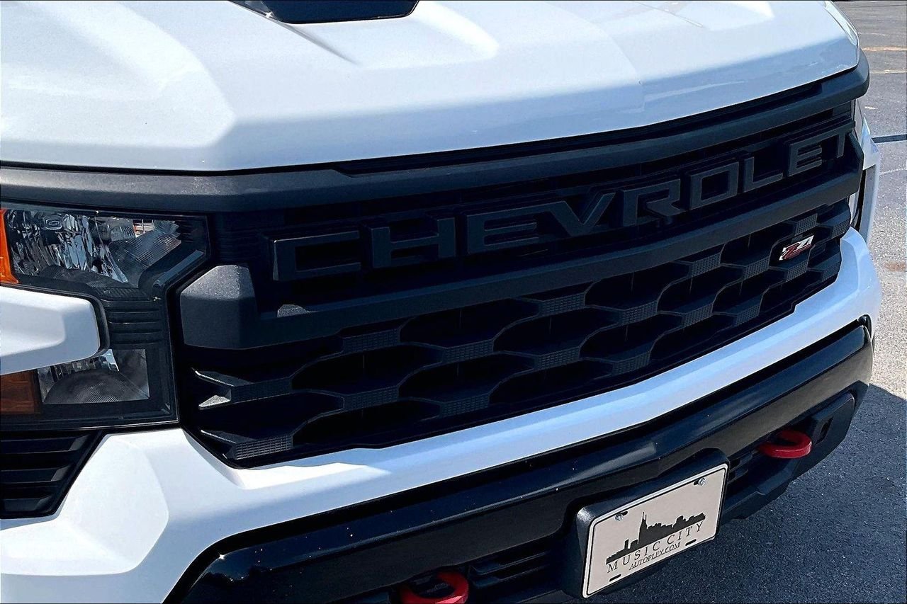 Used 2022 Summit White Chevrolet 4WD Crew Cab Short Bed Custom Trail Boss image 34