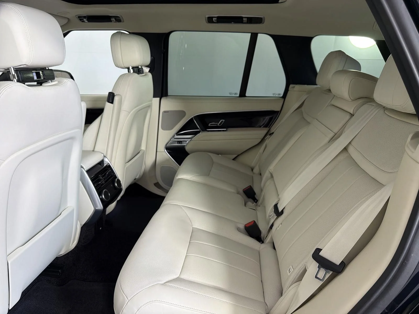 2026 Land Rover Range Rover SE - Photo 26
