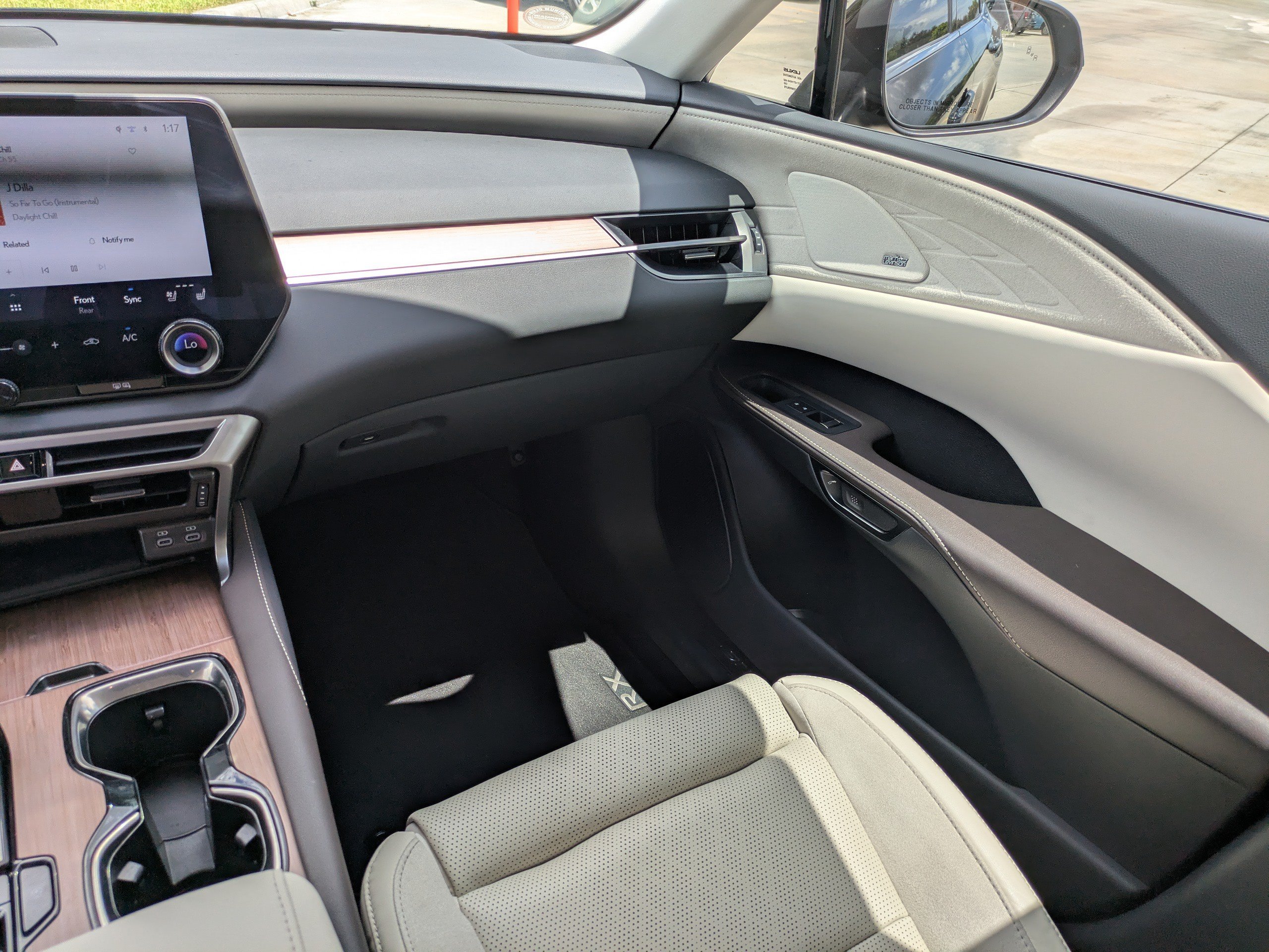 2023 Lexus RX 350 - Photo 16