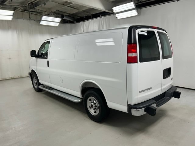 Used 2025 Summit White GMC Work Van image 7