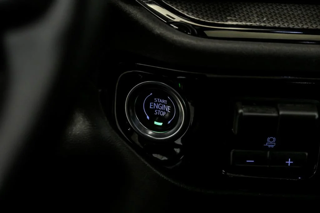 Used 2025 Black Chevrolet ZR2 image 23