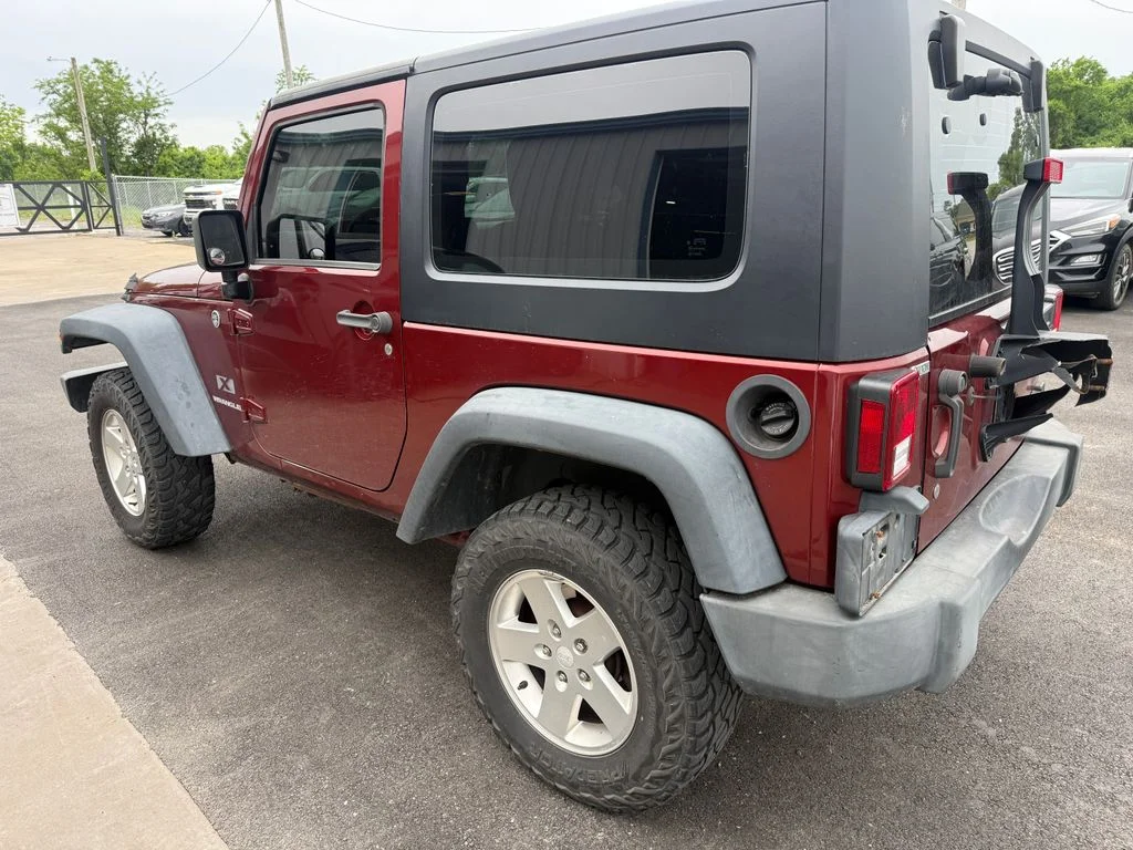 Used 2008  Jeep X image 8