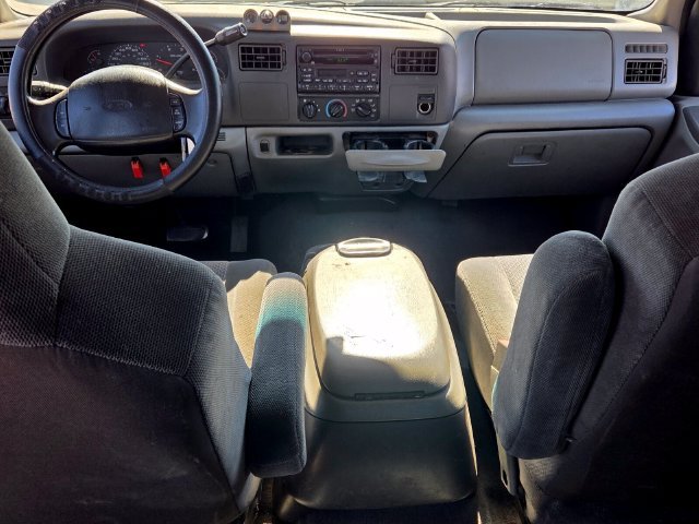 Used 2002 Black Ford XLT image 9