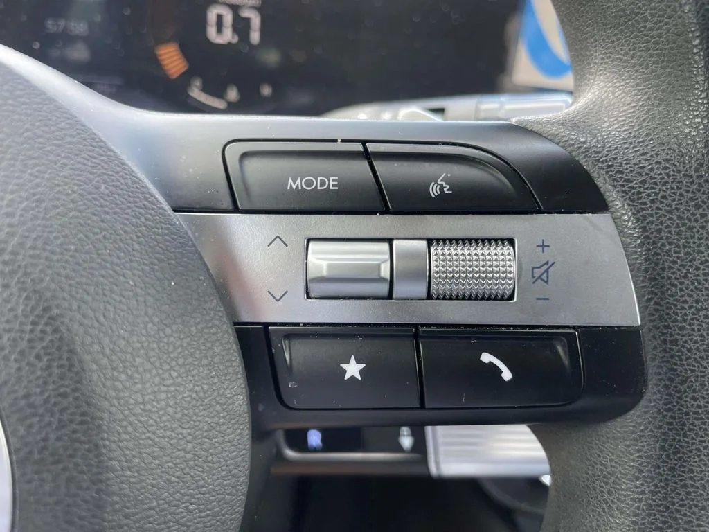 Used 2024 Transmission Blue Hyundai SEL image 17