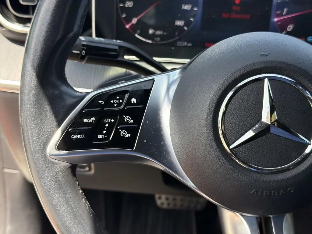 Used 2022 White Mercedes-Benz C 300 image 23