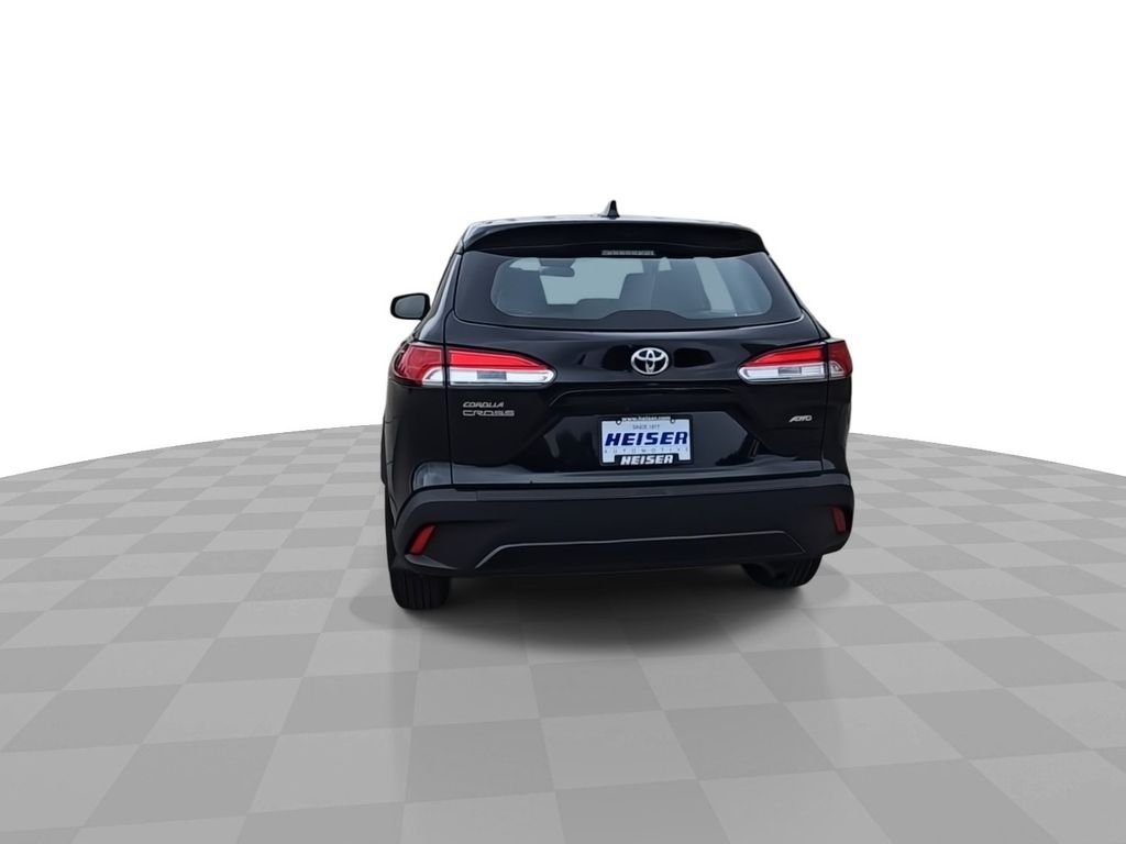 Used 2023 Black Toyota L image 7