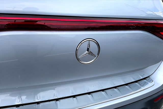 Used 2025 Silver Mercedes-Benz 250+ image 32