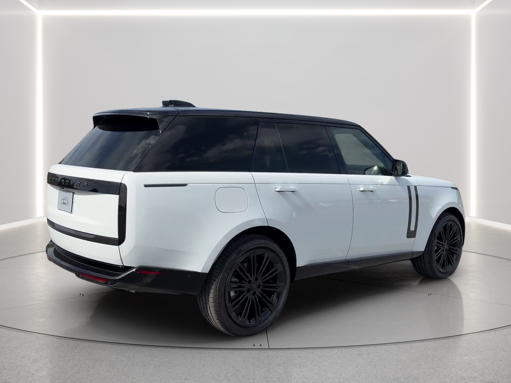 New 2026 Fuji White Land Rover SE image 5