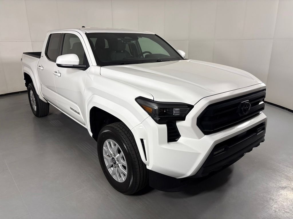 Used 2025 White Toyota SR5 image 2