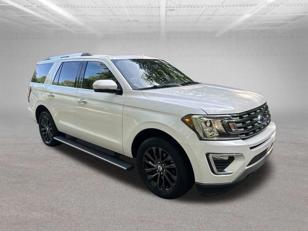 Used 2019  Ford Limited image 8