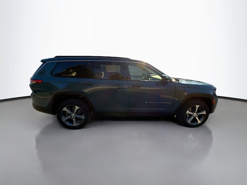 New 2026 Steel Blue Exterior Paint Jeep Limited image 3