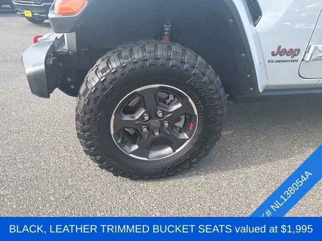 Used 2022 Silver Zynith Clearcoat Jeep Rubicon image 4
