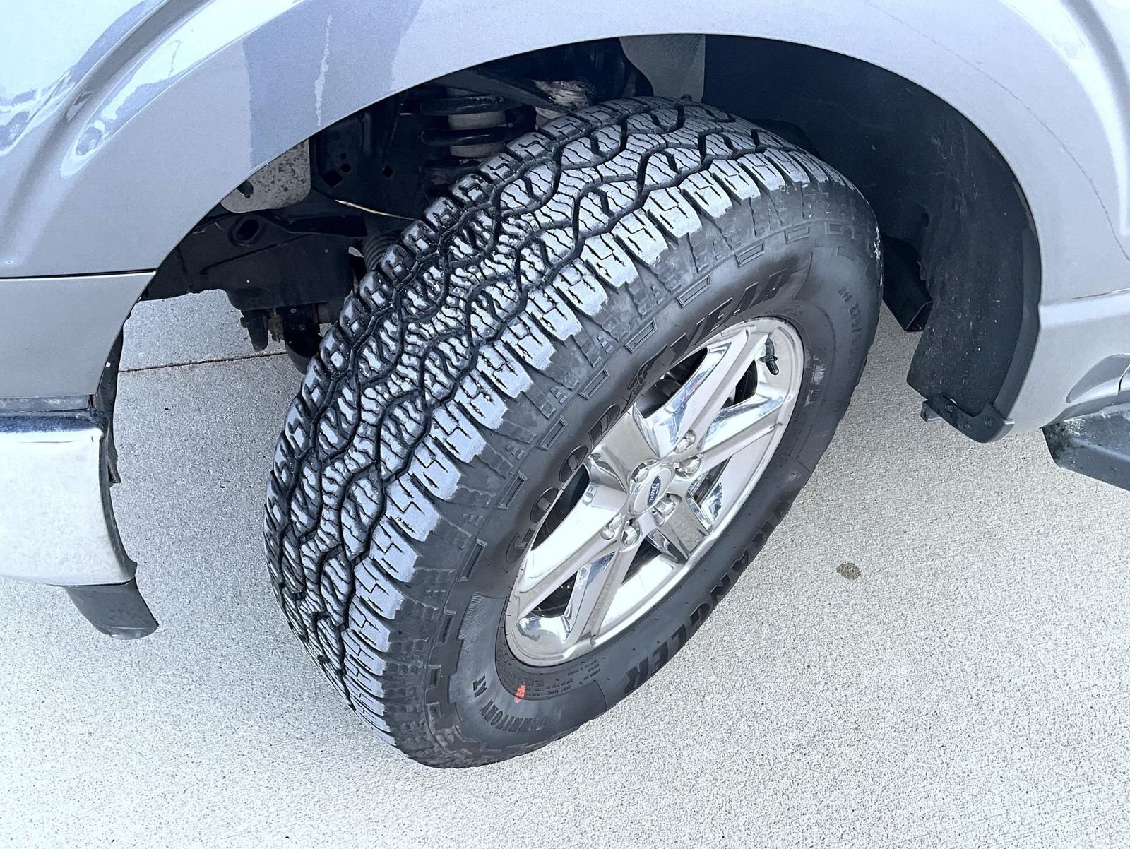 Used 2025 Gray Ford XLT image 25