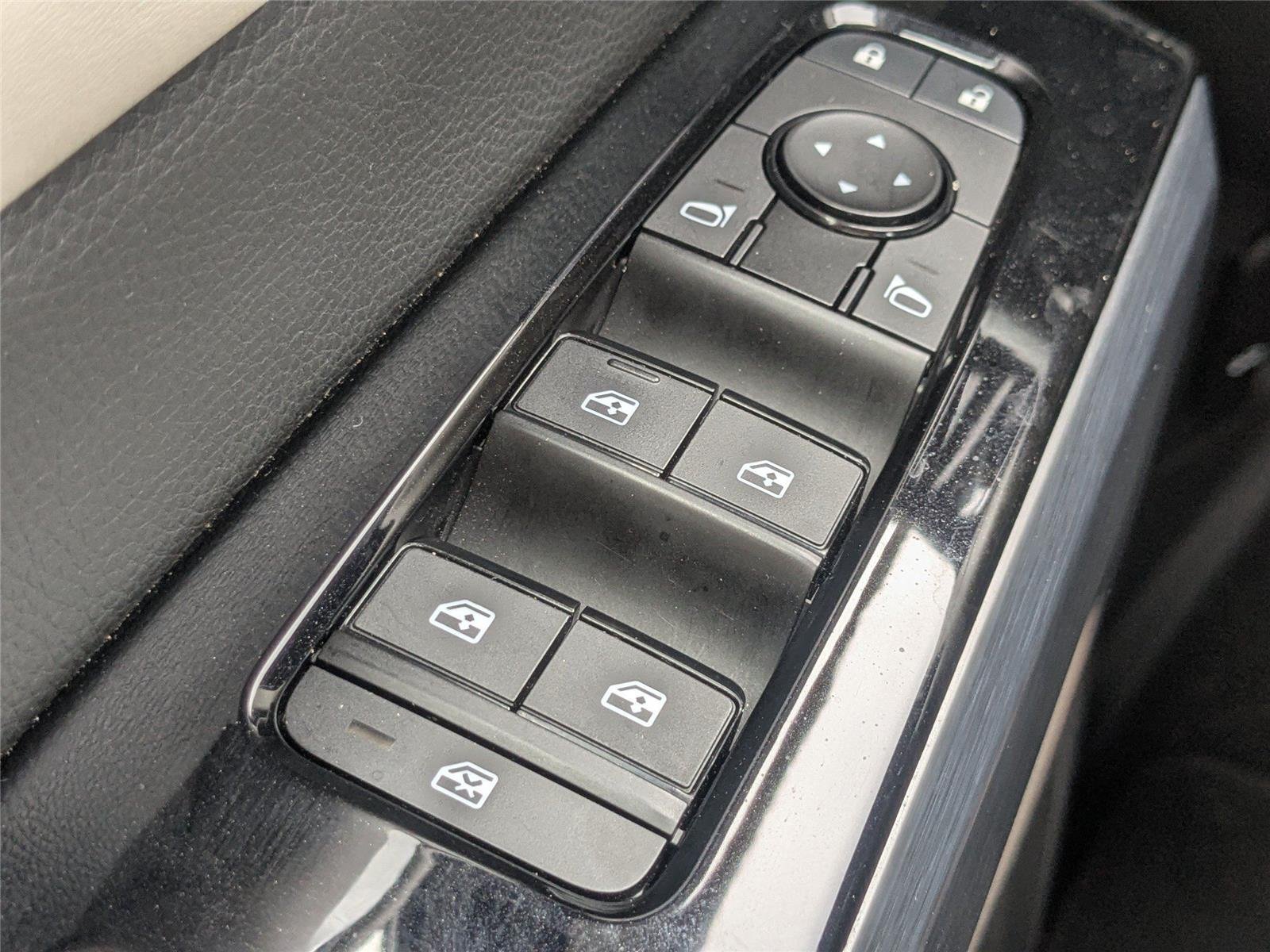 Used 2024 Super Black Nissan SL image 23