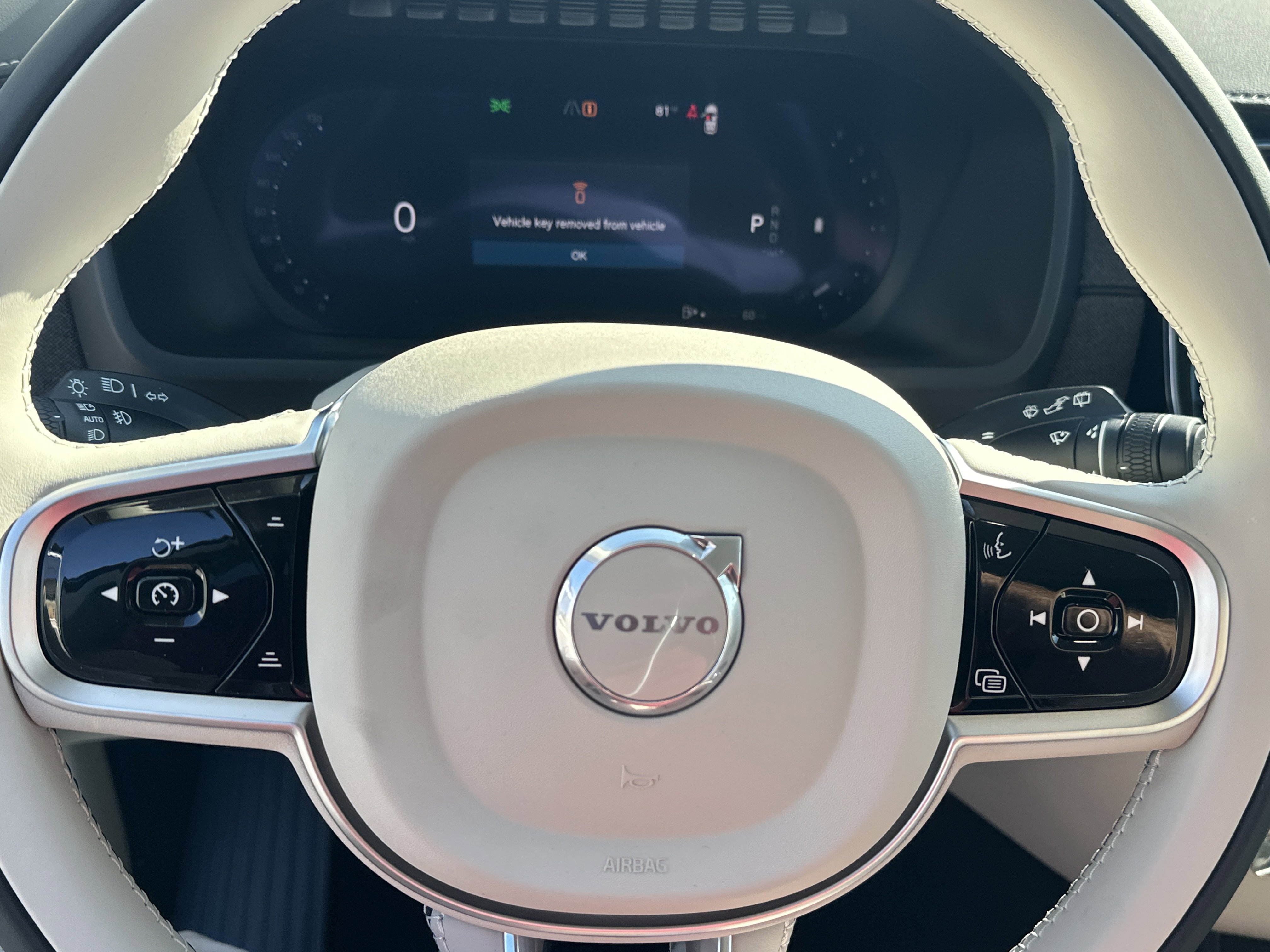 2026 Volvo XC90 Ultra - Photo 14