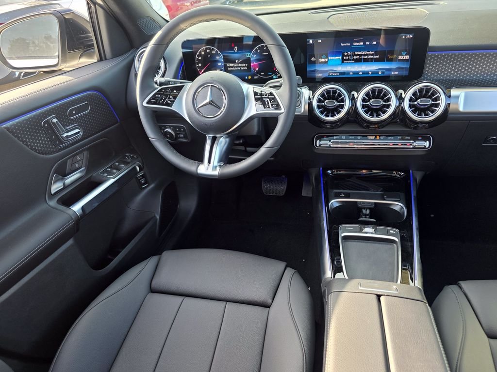 New 2026 White Mercedes-Benz GLB 250 image 10