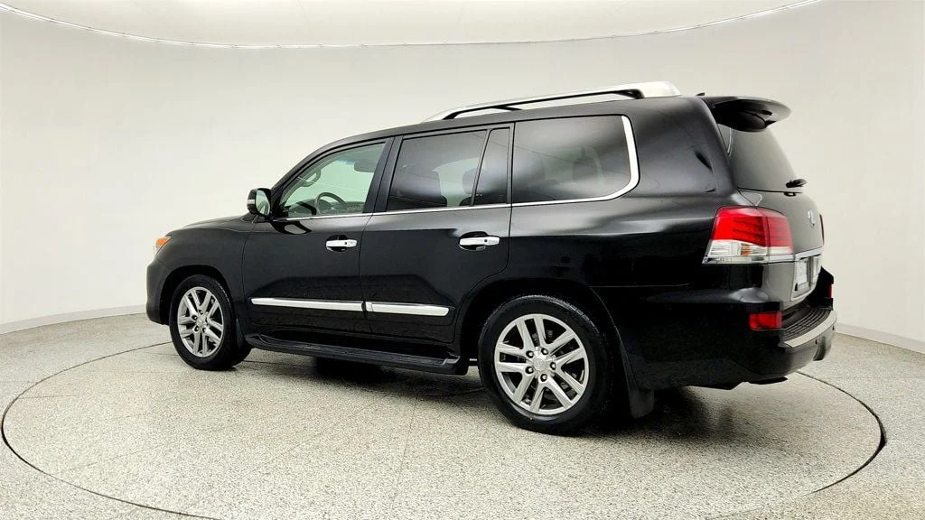 Used 2013 Black Onyx Lexus 4WD 4dr w/ Luxury Package, Mark Levinson & Rear Entertainment image 7