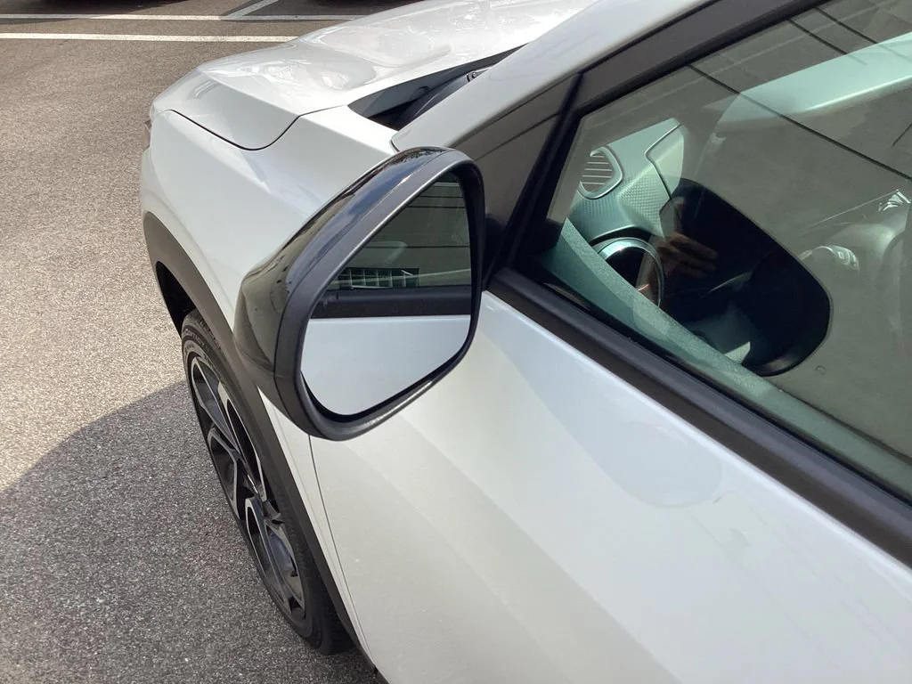 Used 2024 Summit White Chevrolet 2RS image 28