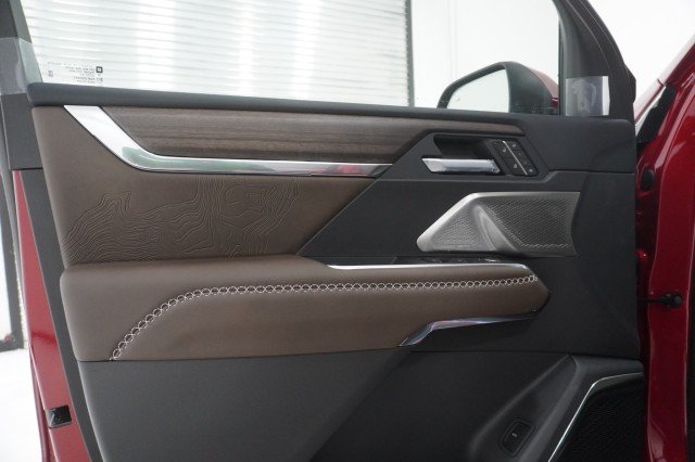 2027 GMC Acadia Denali Ultimate - Photo 15