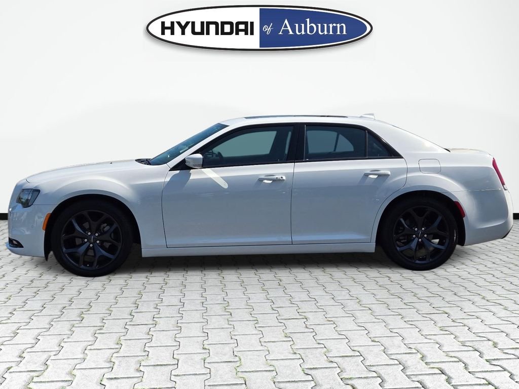 Used 2023 White Chrysler 300S image 9