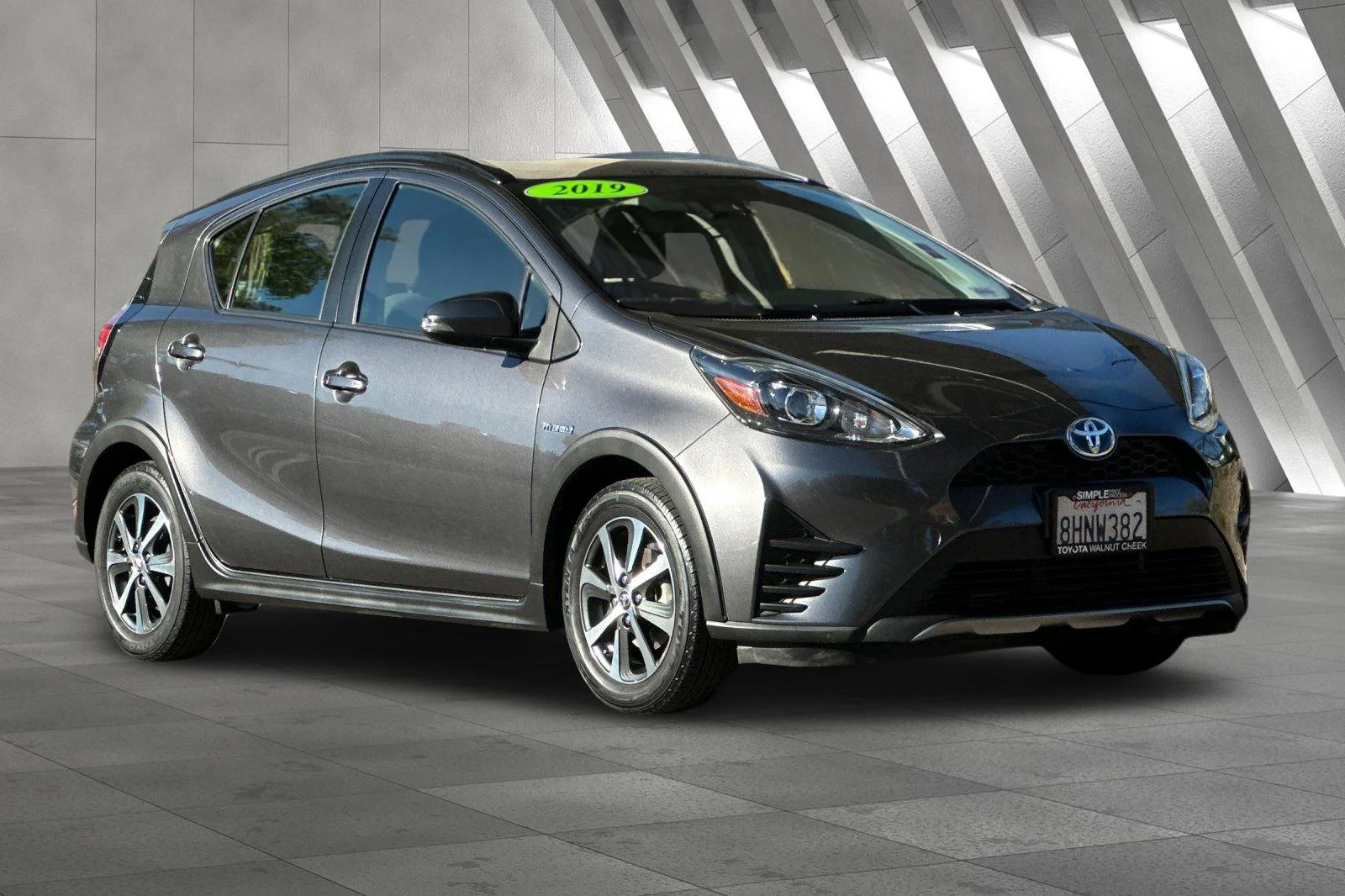 Used 2019 Gray Toyota LE image 13