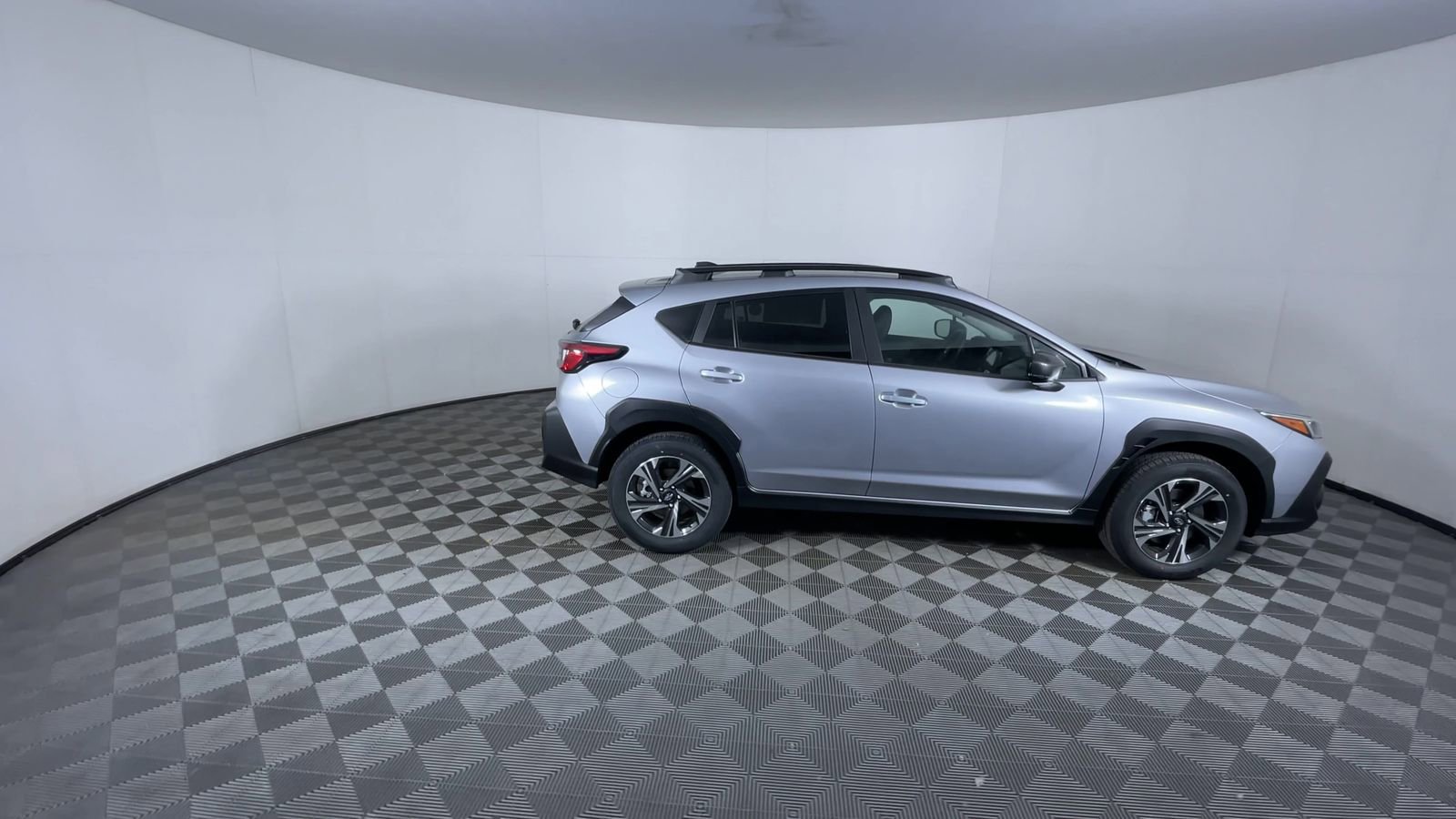 Used 2026 Ice Silver Metallic Subaru Premium image 9