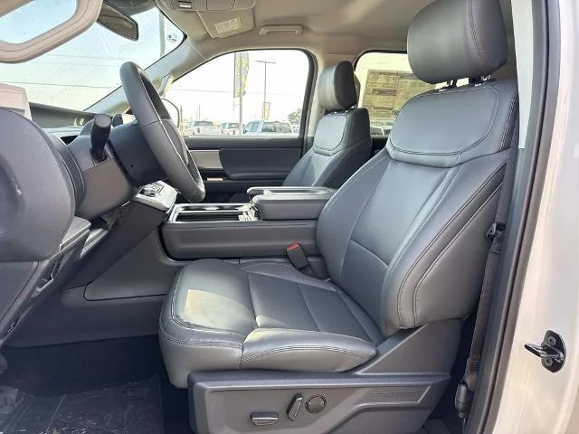 New 2026 Star White Metallic Tri-Coat Ford Active image 20