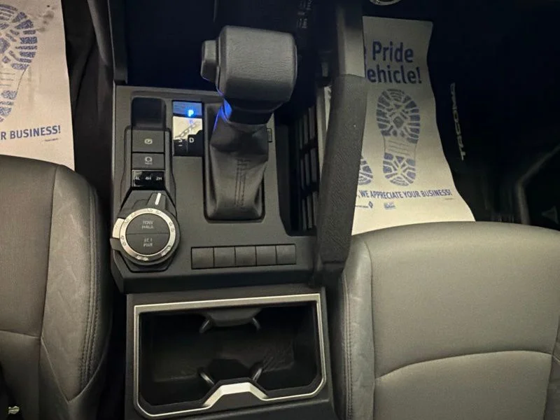 Used 2025 Silver Toyota SR5 image 27