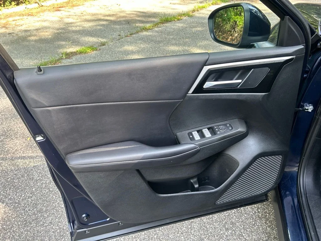 Used 2024 Black Mitsubishi SE image 14
