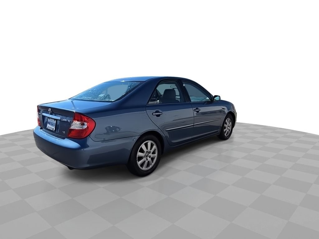 Used 2004  Toyota XLE image 8