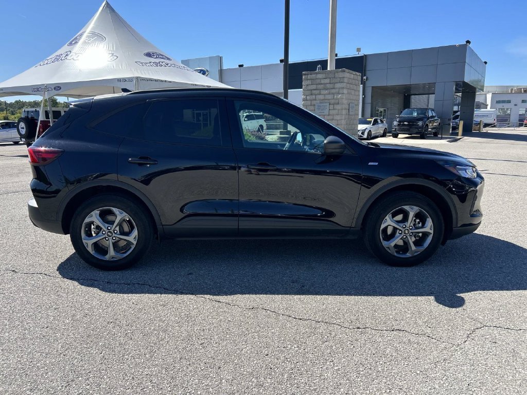Certified Used 2025 Black Metallic Ford ST-Line image 3