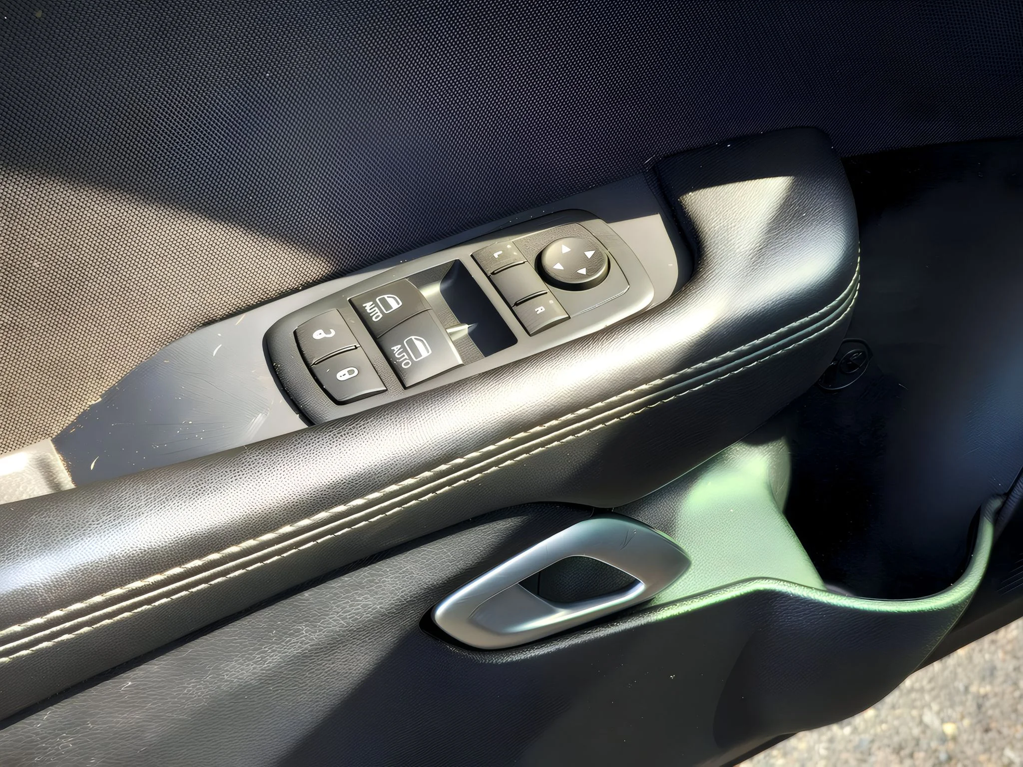 2016 Dodge Challenger SXT - Photo 10
