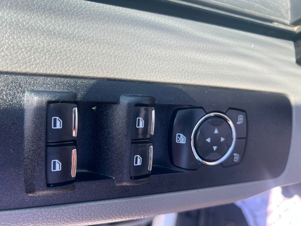 Used 2022 White Ford XLT image 13