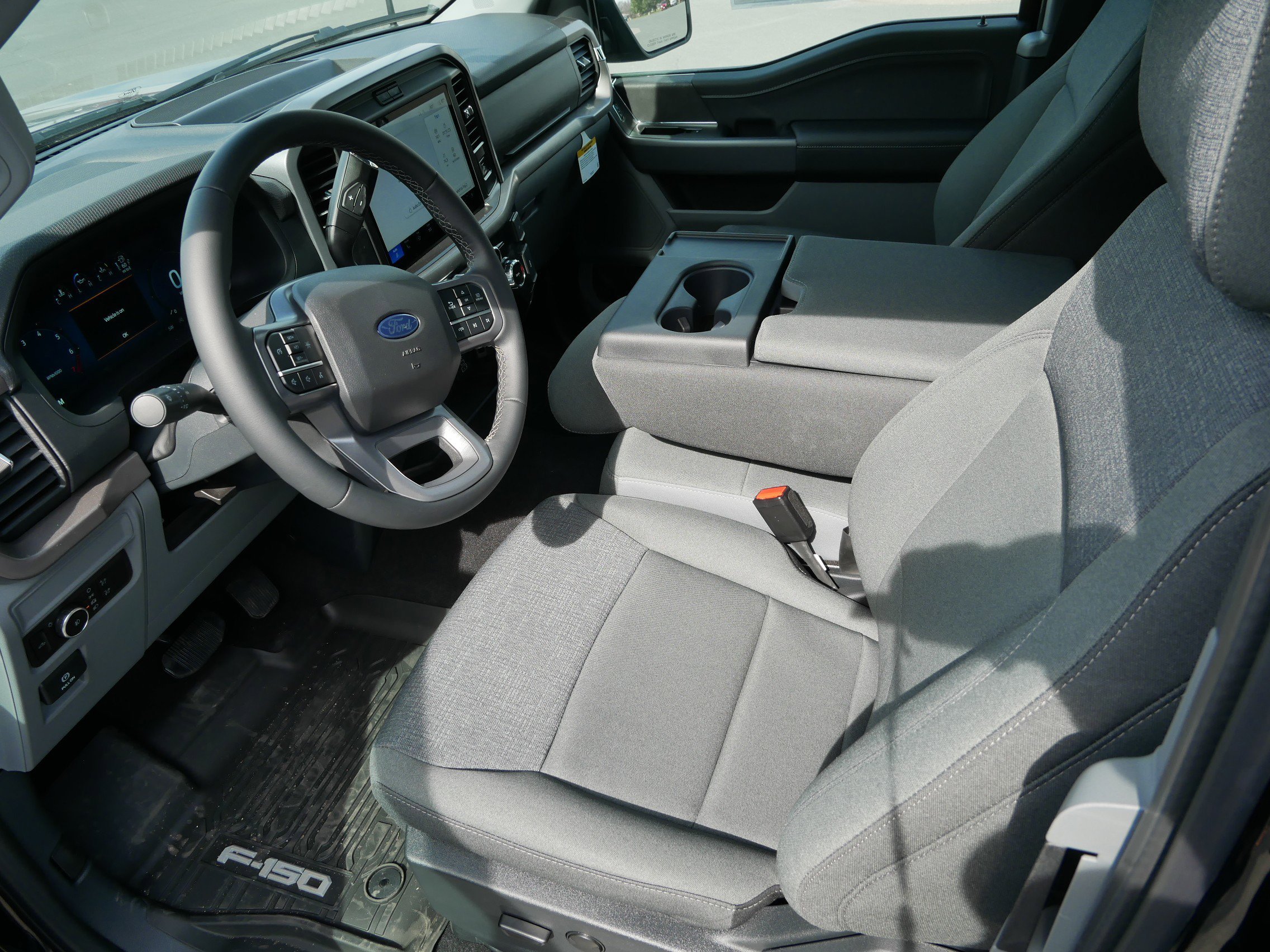 New 2026 Agate Black Metallic Ford XLT image 11