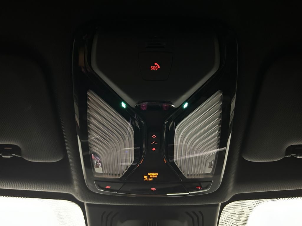 Used 2019 Black BMW xDrive50i image 29