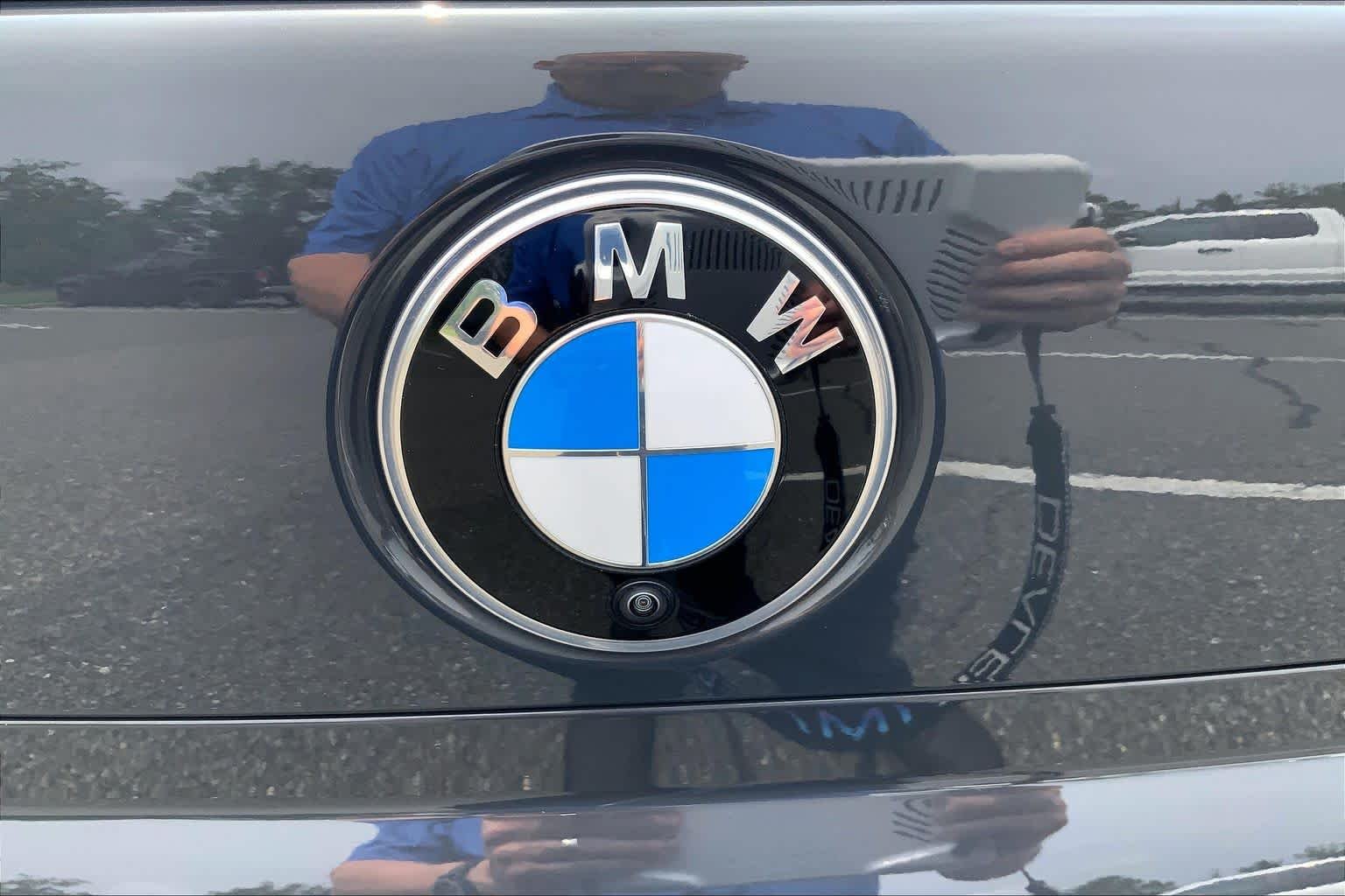 Certified Used 2023 Dravit Grey Metallic BMW 760i xDrive image 9