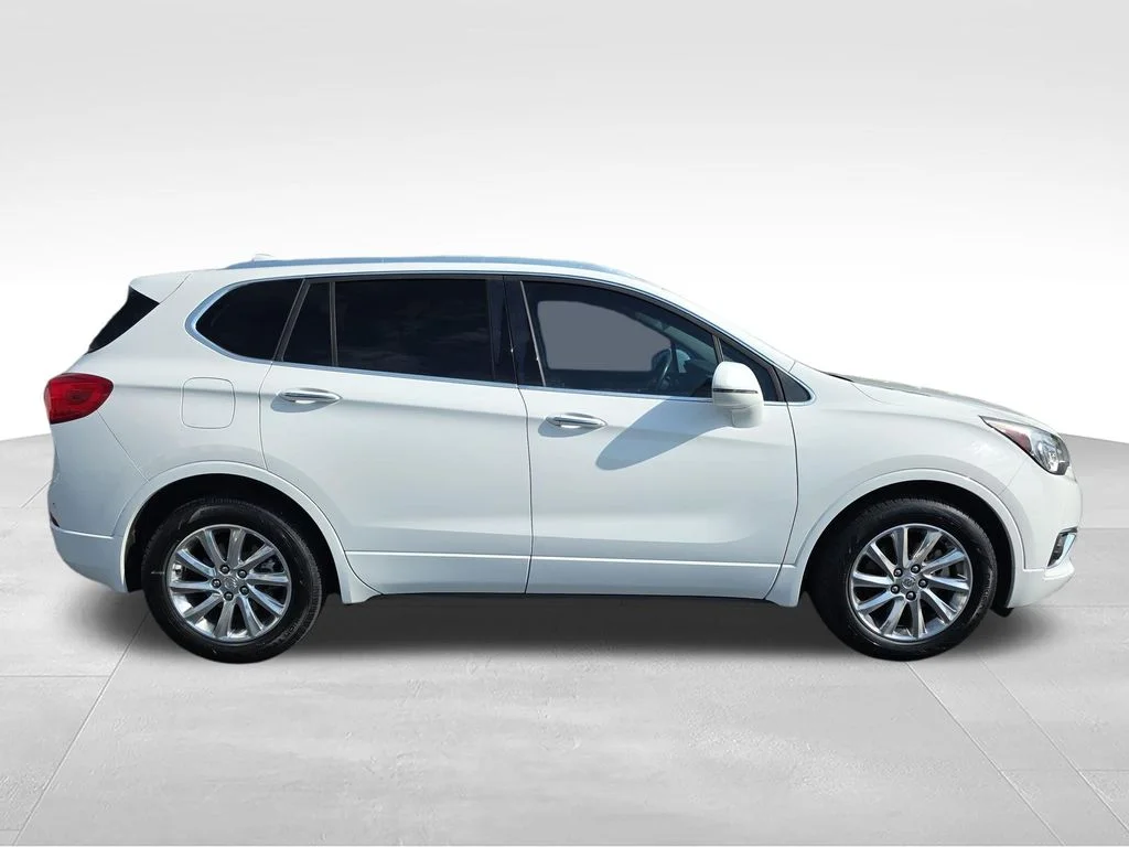 Used 2019 White Buick Essence image 4