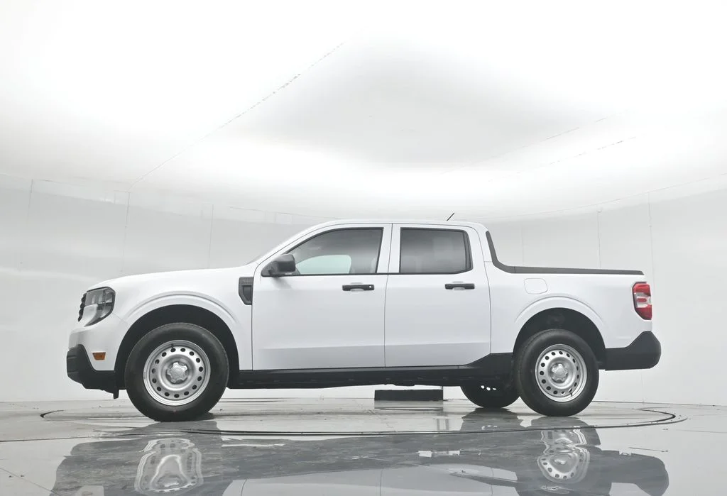 New 2026 Oxford White Ford XL image 7