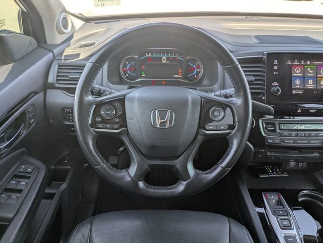Used 2021 White Honda Touring image 35