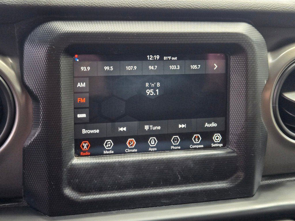 2022 Jeep Wrangler Sport - Photo 18