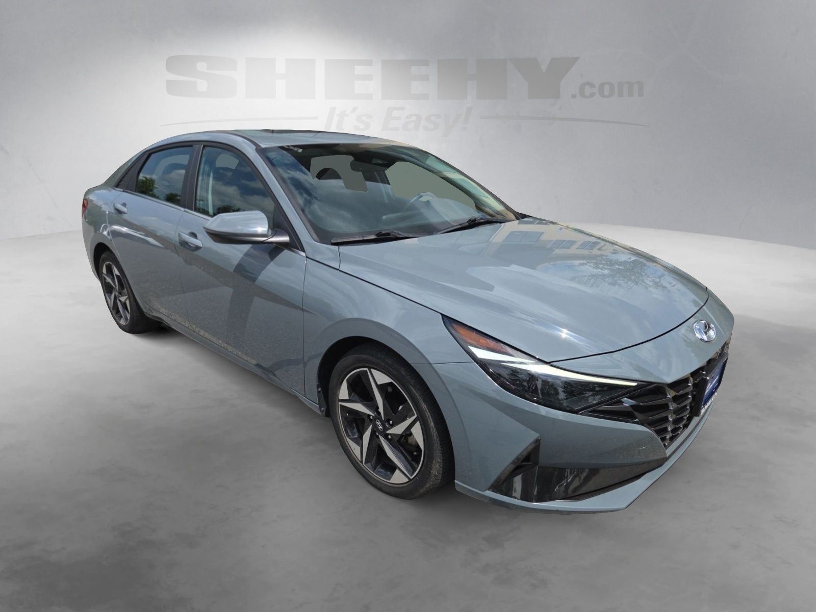 Used 2023 Gray Hyundai Limited image 2