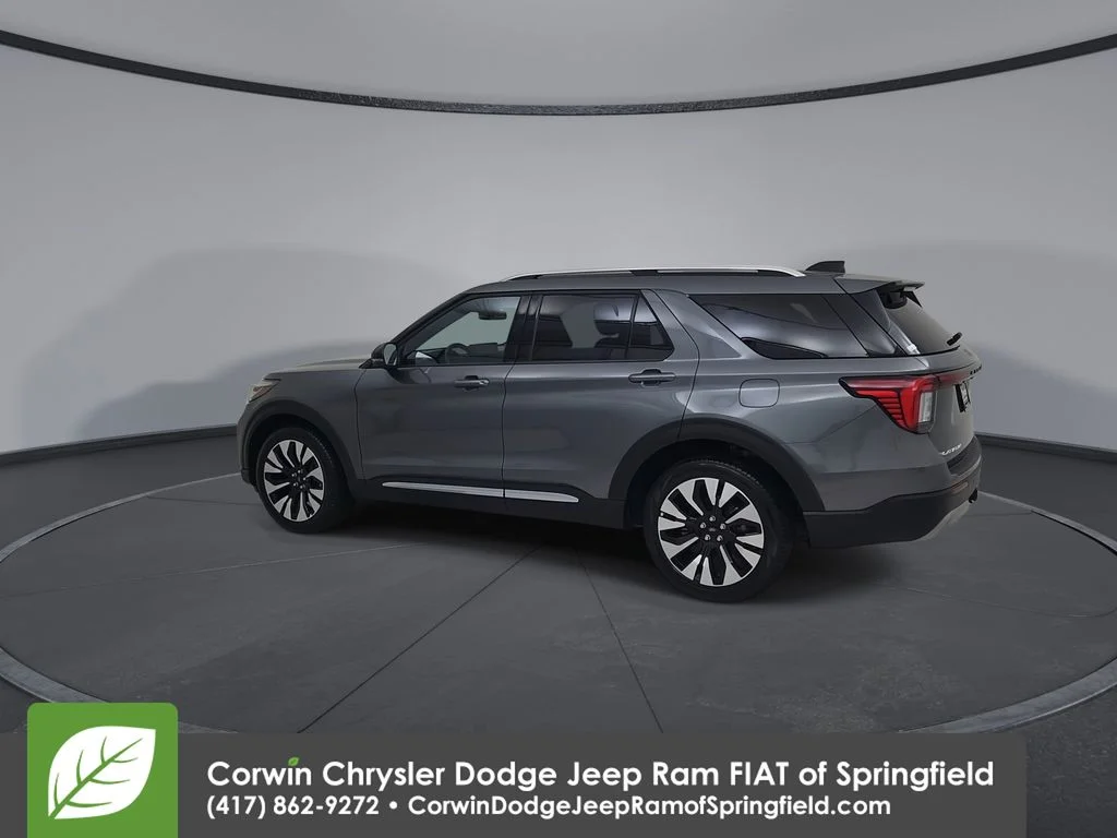 Used 2025 Gray Ford Platinum image 10
