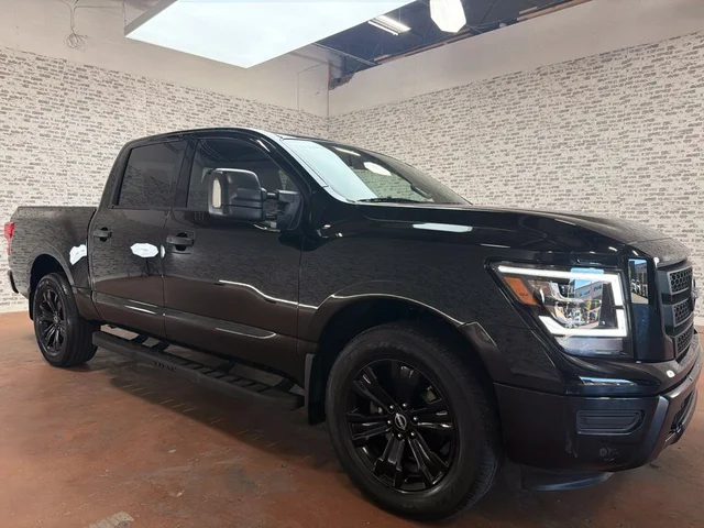 2024 Nissan Titan SV