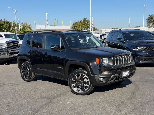 Used 2023 Black Jeep Latitude image 2