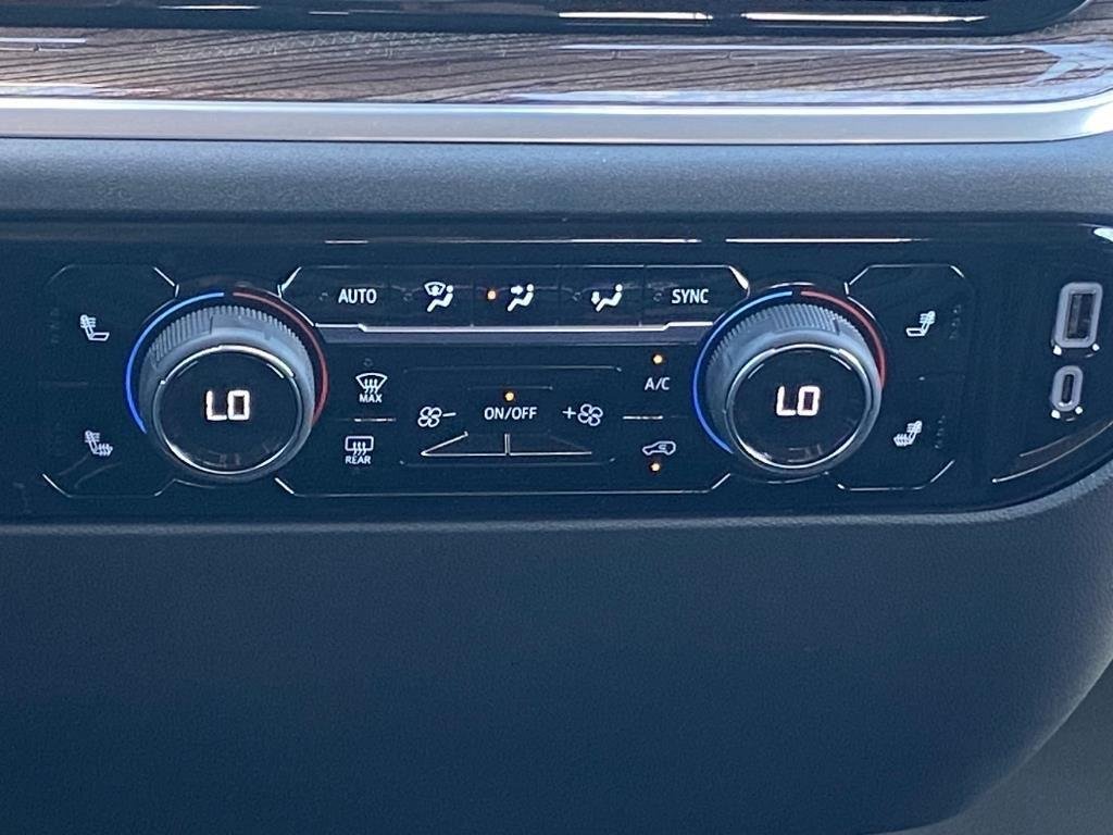 2025 Chevrolet Silverado 1500 LT - Photo 12