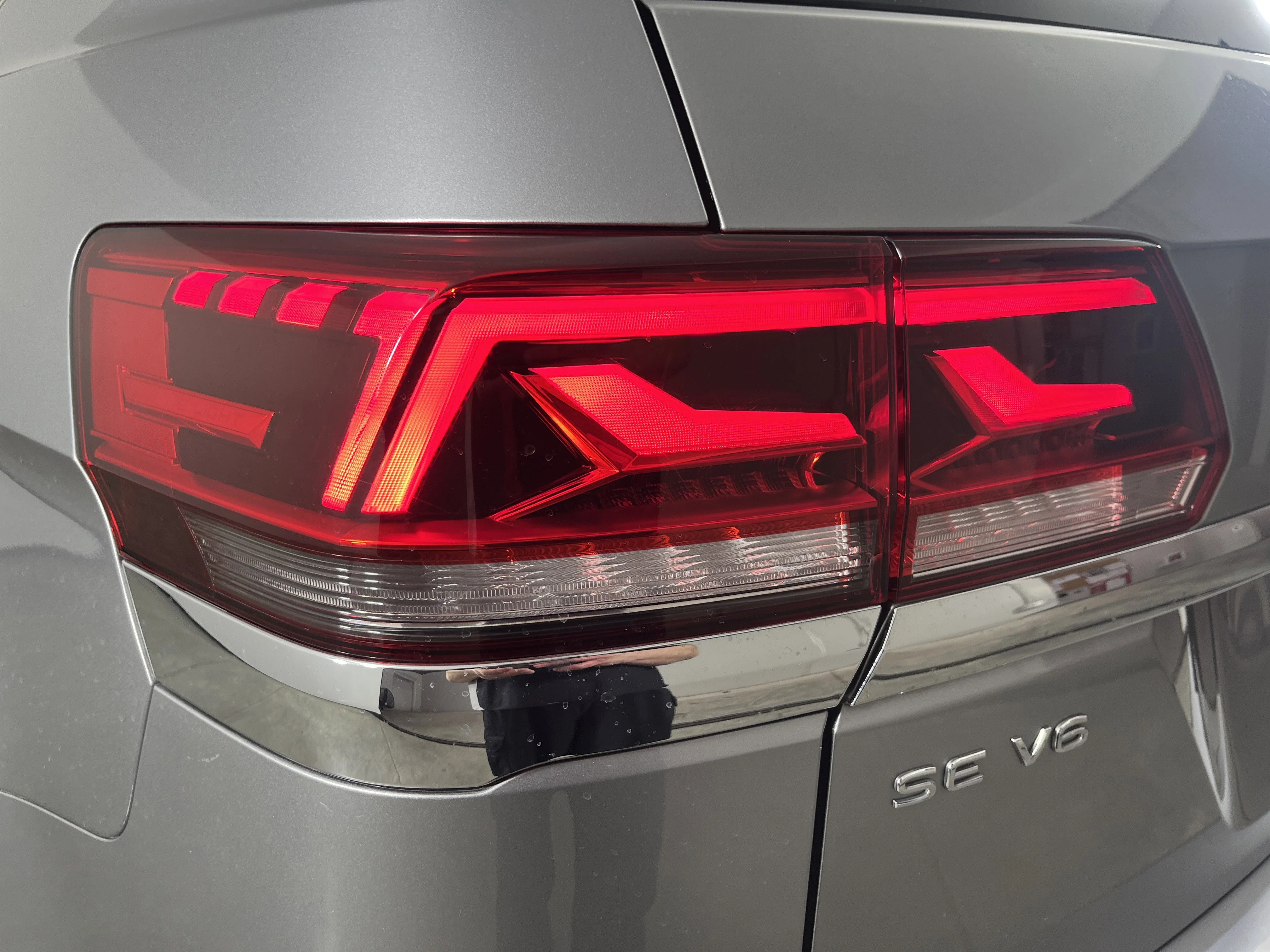 2023 Volkswagen Atlas SE w/Tech - Photo 26